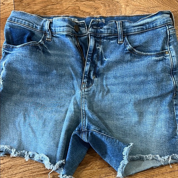a.n.a -Distressed Denim Shorts - Picture 2 of 4